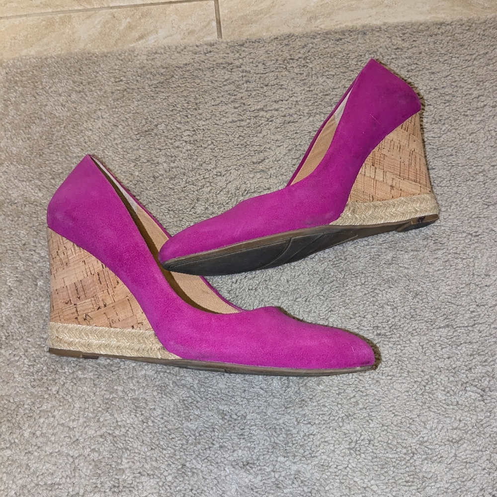 Franco Sarto Wedges Almond Toe Fuchsia Pink Genuine Suede Leather Shoes sz 10